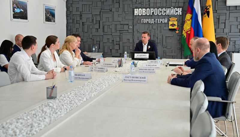 В администрации Новороссийска обсудили обеспечение санитарного порядка в летний сезон и деятельность нового регионального оператора