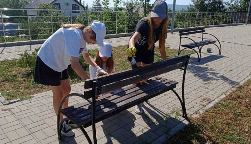 В городе-герое Новороссийске на время летних каникул смогут трудоустроиться более 2000 подростков