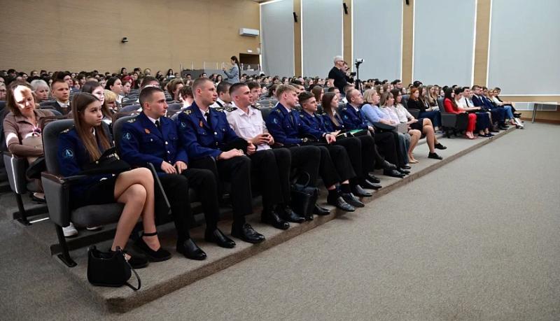 В городе-герое Новороссийске начала работу ежегодная научно-практическая конференция «Молодая наука – 2025»