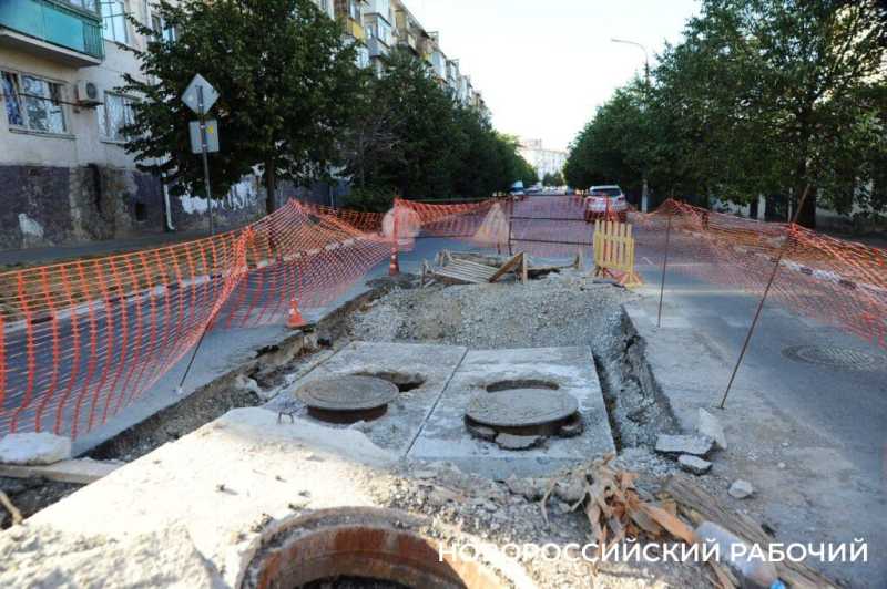 В Новороссийске на все лето коммунальщики перекроют движение на нескольких улицах. Список адресов