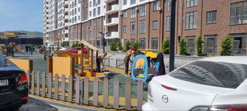 В Новороссийске проводится поквартирный обход пострадавшего от атаки дома