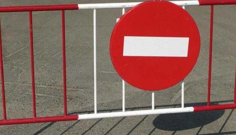 Внимание! В Новороссийске будет временно ограничено движение транспорта через железнодорожный переезд в районе улиц Портовой и Ревельской