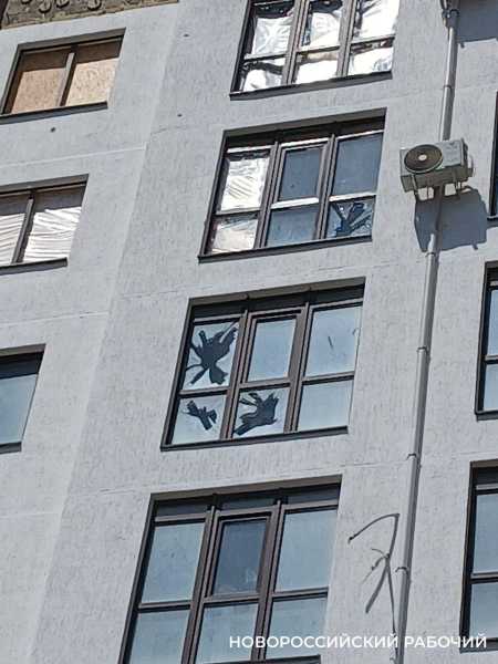 Жителям Новороссийска выплачивают увеличенные компенсации за ущерб после атаки ВСУ