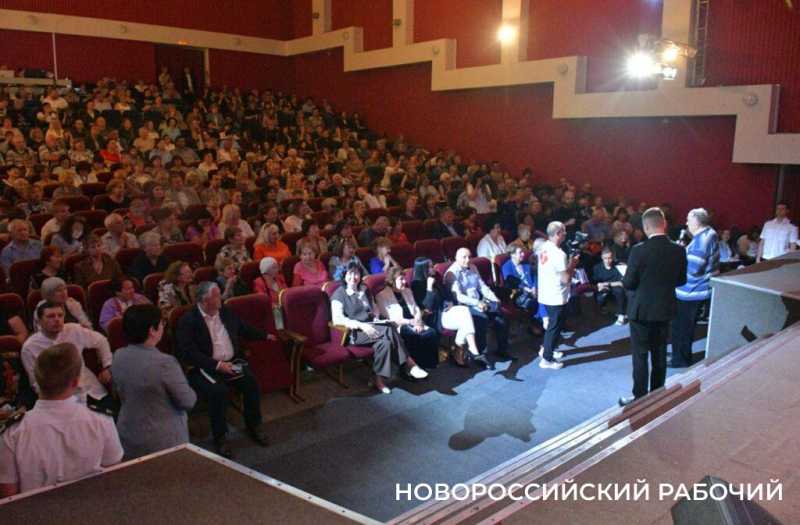 «Было щемяще трогательно»… Ради читателей «Новороссийского рабочего» хочется чаще отмечать юбилеи!