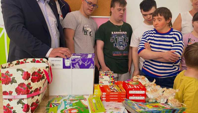 Депутаты городской Думы поздравили юных новороссийцев с Днём защиты детей