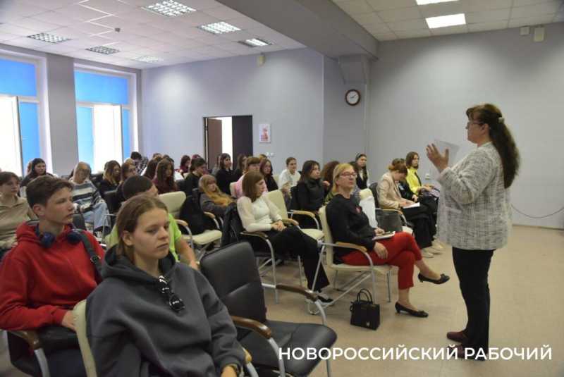Древнее русло реки, Чертов мост и любовь на всю жизнь. Как новороссийсцы строили «БАМовскую Швейцарию»