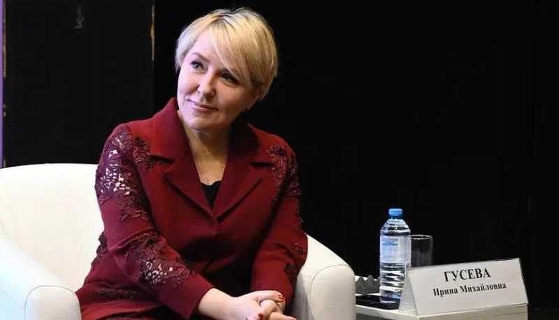 Глава города-героя Новороссийска поздравил сопредседателя ВАРМСУ Ирину Гусеву с награждением медалью ордена за «Заслуги перед Отечеством» II степени