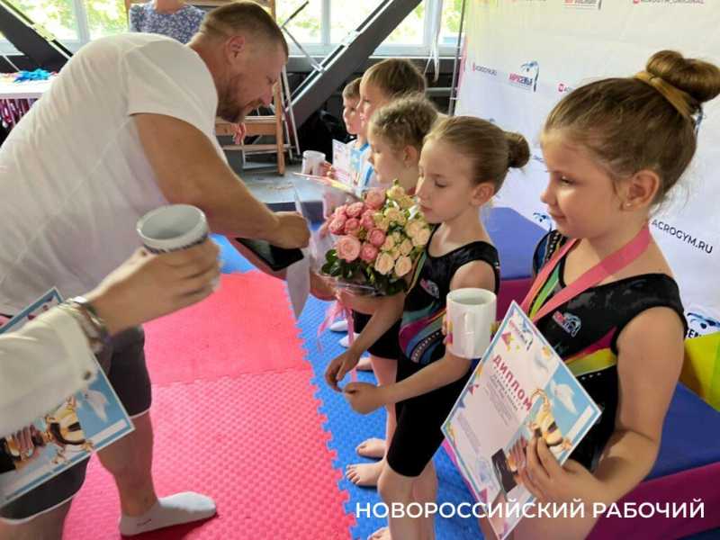Как акробатов в Новороссийске с детства приучают пить чай