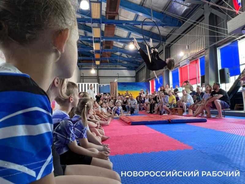 Как акробатов в Новороссийске с детства приучают пить чай