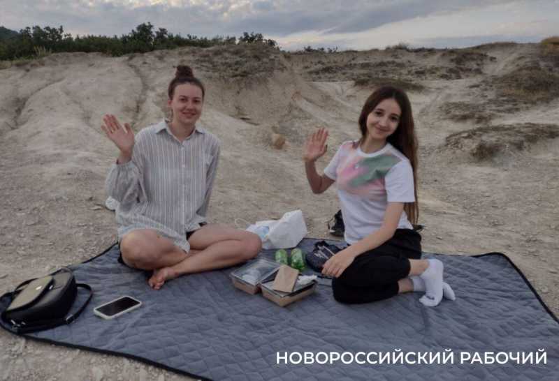 Новороссийцы нашли у моря волшебное место для вечерних чаепитий