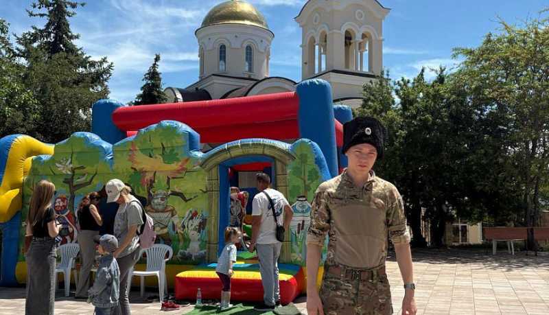 Праздник под охраной казаков Новороссийского РКО