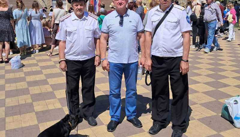 Праздник под охраной казаков Новороссийского РКО