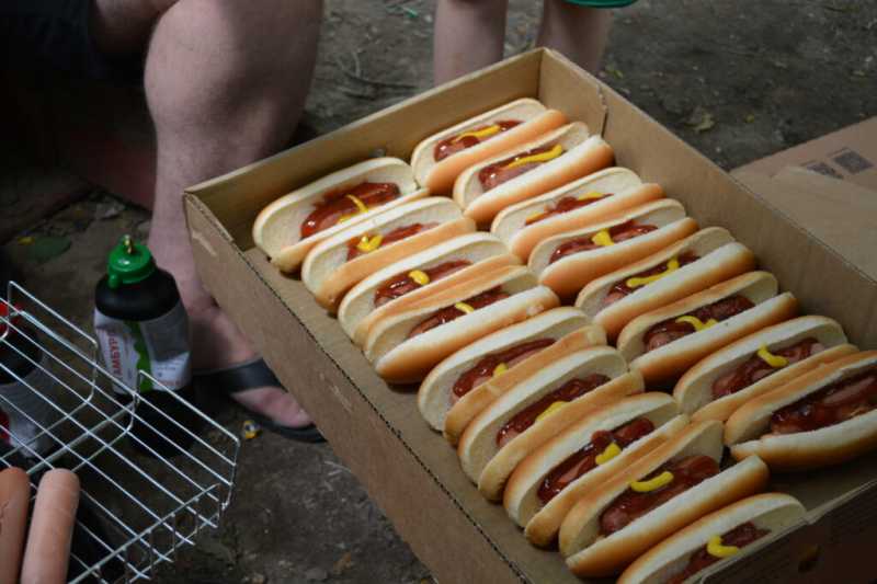 Самый длинный дом Новороссийска от души отметил День соседа