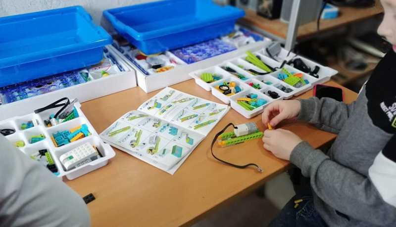 Свыше 5000 деталей для беспилотников изготовили юные робототехники города-героя Новороссийска