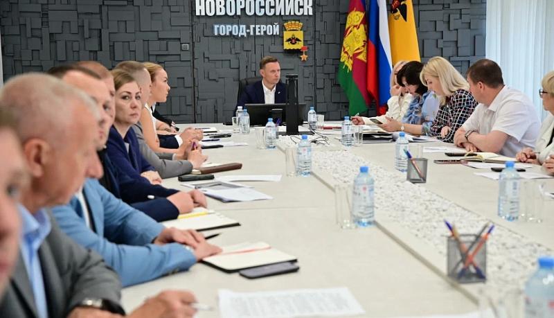 В администрации Новороссийска обсудили вопросы благоустройства городских территорий и совершенствования системы оповещения
