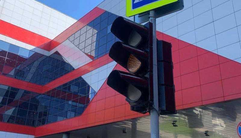 В городе-герое Новороссийске устанавливают новые светофоры