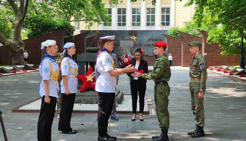 В городе-герое Новороссийске встречали участников десанта памяти «Чтим героев-кузбассовцев»