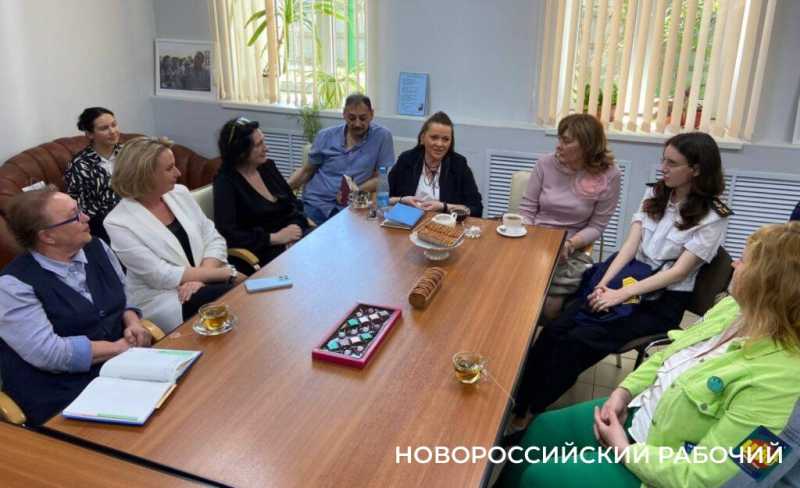 В Новороссийске искали рецепт жизни без мата. Альтернатива есть?