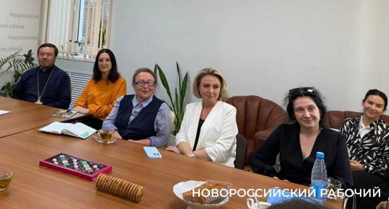 В Новороссийске искали рецепт жизни без мата. Альтернатива есть?