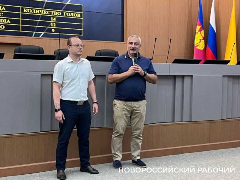 В Новороссийске наградили лучших юных футболистов — любителей
