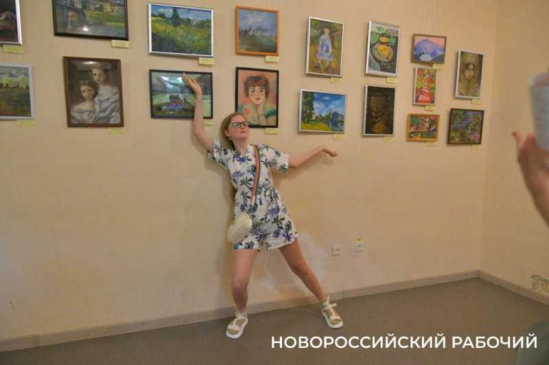 В Новороссийске появились свои Ренуары и Ван Гоги