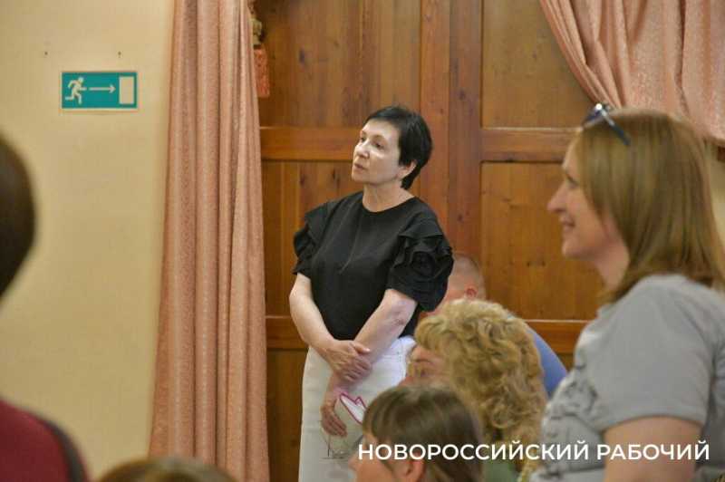 В Новороссийске появились свои Ренуары и Ван Гоги