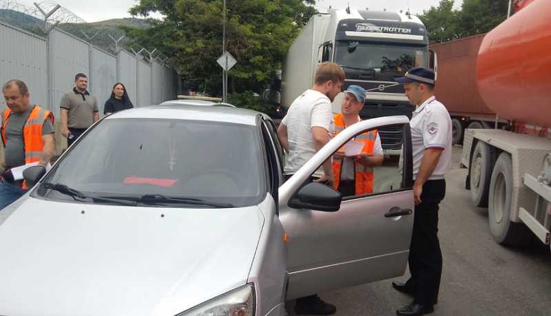 В Новороссийске прошла акция, посвященная Международному дню привлечения внимания к железнодорожным переездам