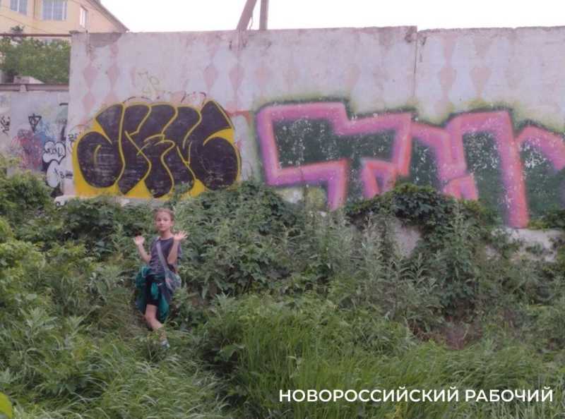 Выставлена на продажу самая знаменитая заброшка у моря под Новороссийском