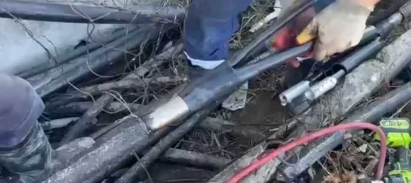 «Без света больше 12 часов!» В Новороссийске восстанавливают подстанцию после возгорания