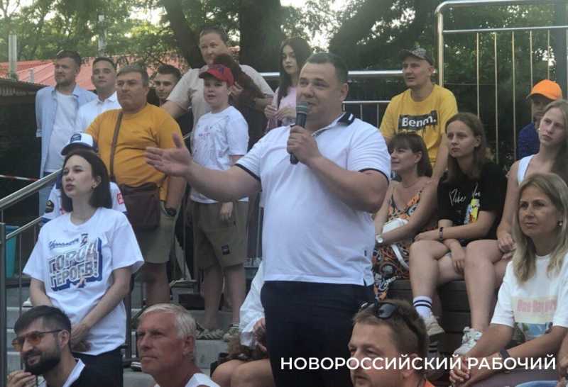 Цвет &laquo;Черноморца&raquo; &ndash; синий. Болельщикам Новороссийска первым покажут новую форму команды