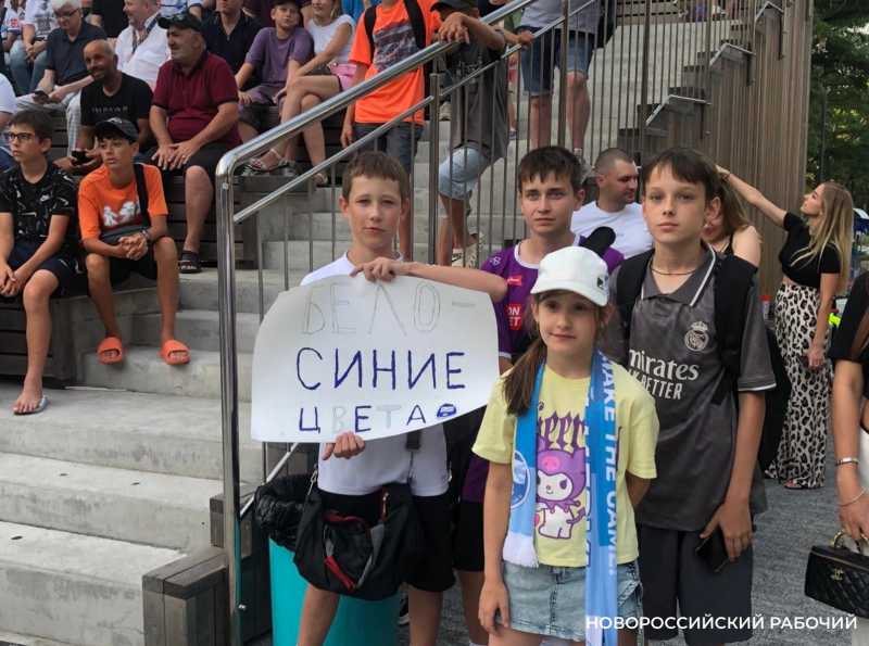 Цвет &laquo;Черноморца&raquo; &ndash; синий. Болельщикам Новороссийска первым покажут новую форму команды