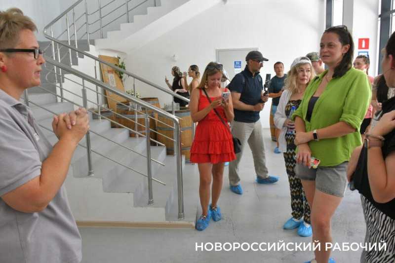 Домик для жужелиц и место силы и уникальный акратофор. Куда поехать отдохнуть из Новороссийска