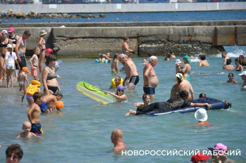 Глотать или не глотать? В Новороссийске море прогрелось до + 27