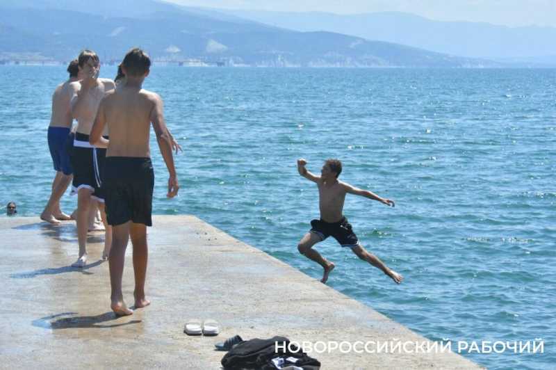 Глотать или не глотать? В Новороссийске море прогрелось до + 27