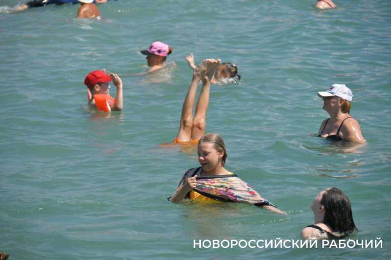 Глотать или не глотать? В Новороссийске море прогрелось до + 27