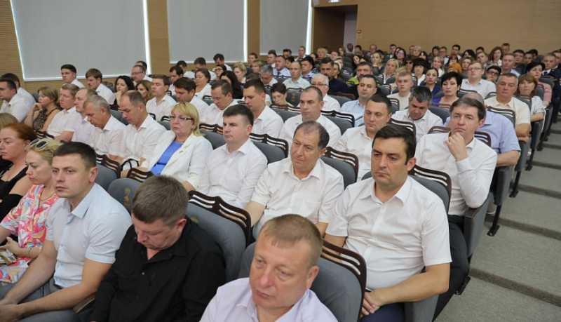 Губернатор Вениамин Кондратьев встретился с активом жителей Новороссийска