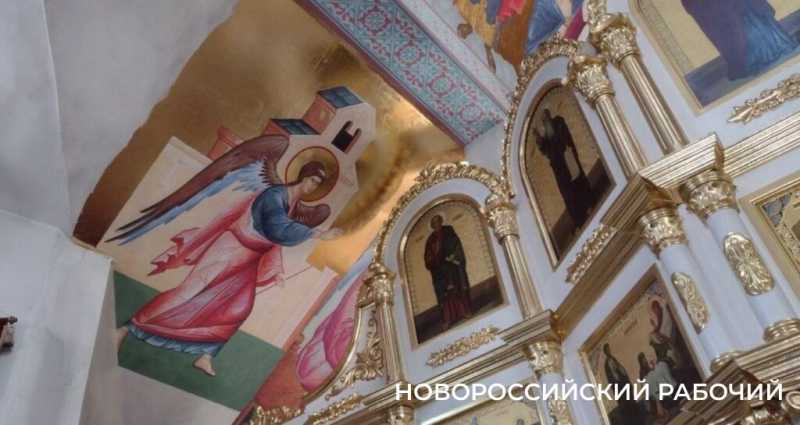 Холщовые фрески украсят стены храма в Новороссийске