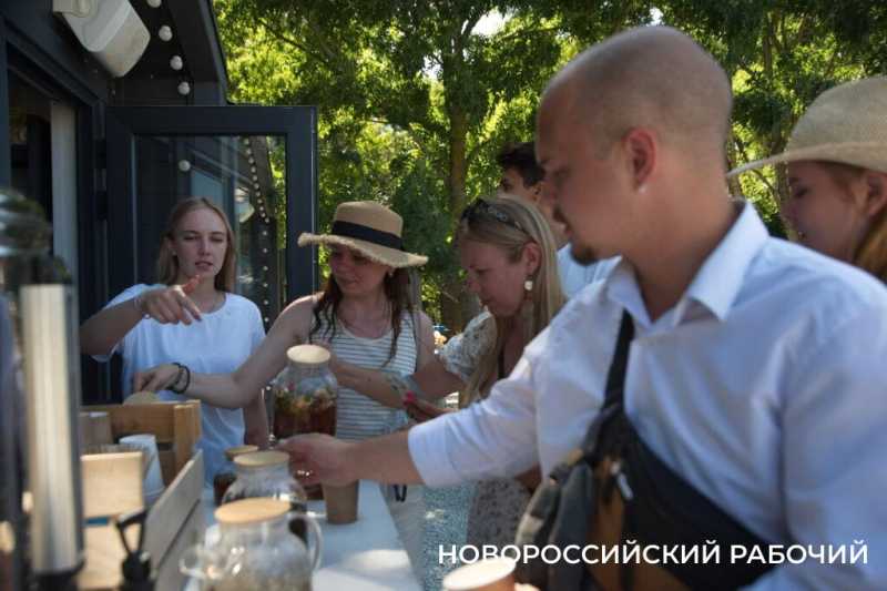 Исполнить желание послать все на… и побегать за толстыми овцами. Куда поехать отдохнуть из Новороссийска