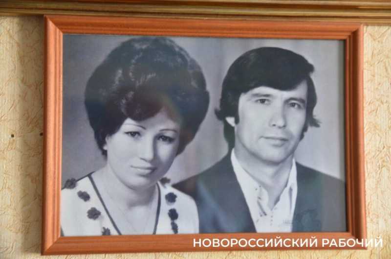 Как пожениться в Новый год и «кучеряво» прожить больше 50 лет. Секреты семьи из Новороссийска