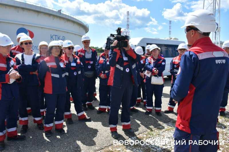КТК поделился с общественниками опытом контроля за чистотой воздуха в Новороссийске