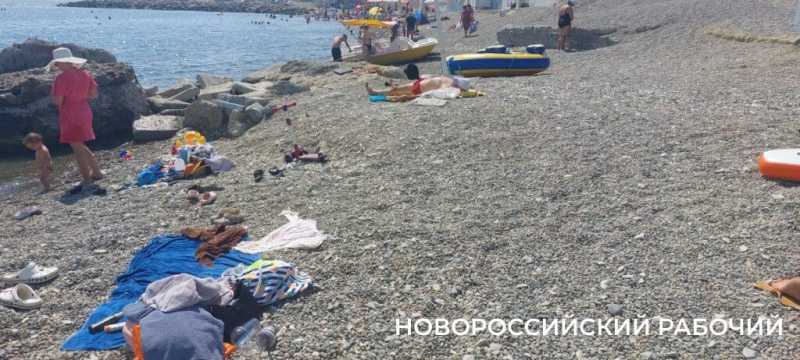 «На пляже полотенце положить некуда!» В Новороссийске не осталось места для бесплатного отдыха у моря?