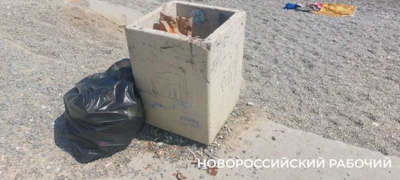 «На пляже полотенце положить некуда!» В Новороссийске не осталось места для бесплатного отдыха у моря?