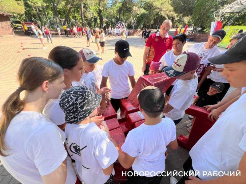 Новороссийские подростки &laquo;стреляли&raquo; на меткость из пожарного гидранта