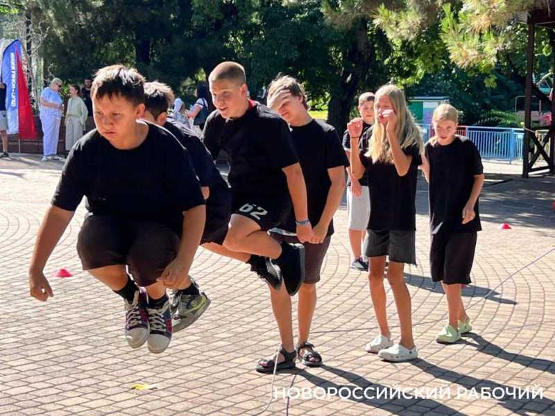 Новороссийские подростки &laquo;стреляли&raquo; на меткость из пожарного гидранта