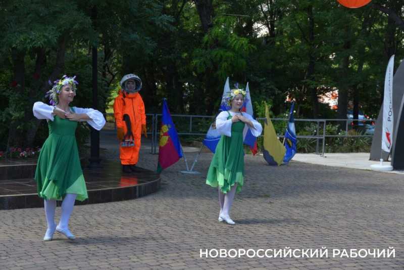 Новороссийский планетарий отметил 64 года. Полет нормальный!