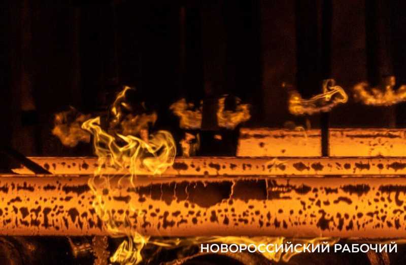 Сегодня – День металлурга! Как в Новороссийске из лома растят «металлические деревья»