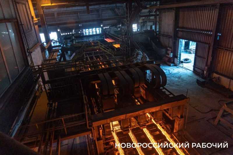 Сегодня – День металлурга! Как в Новороссийске из лома растят «металлические деревья»