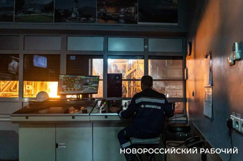 Сегодня – День металлурга! Как в Новороссийске из лома растят «металлические деревья»