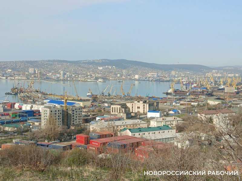 Советы дня на 31 июля: о масштабном пиаре, памятнике Неизвестному матросу и любимых книжках