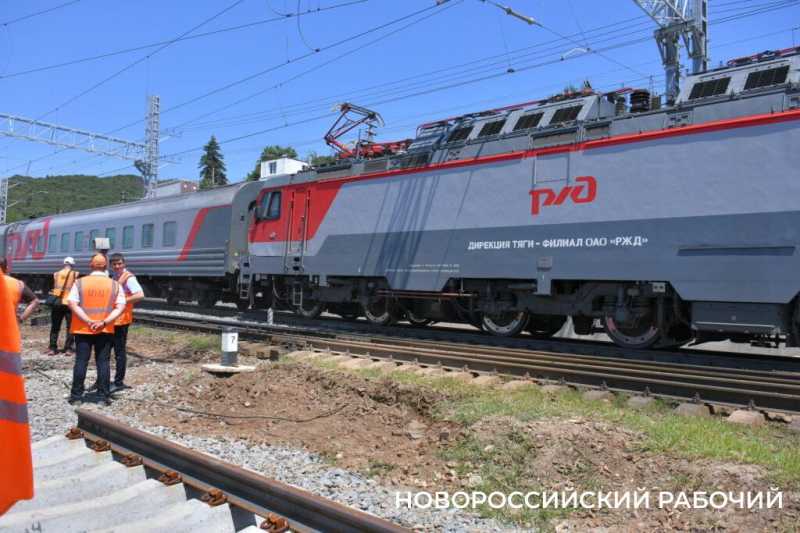 В Новороссийск строят новые железнодорожные пути, мосты и даже тоннель